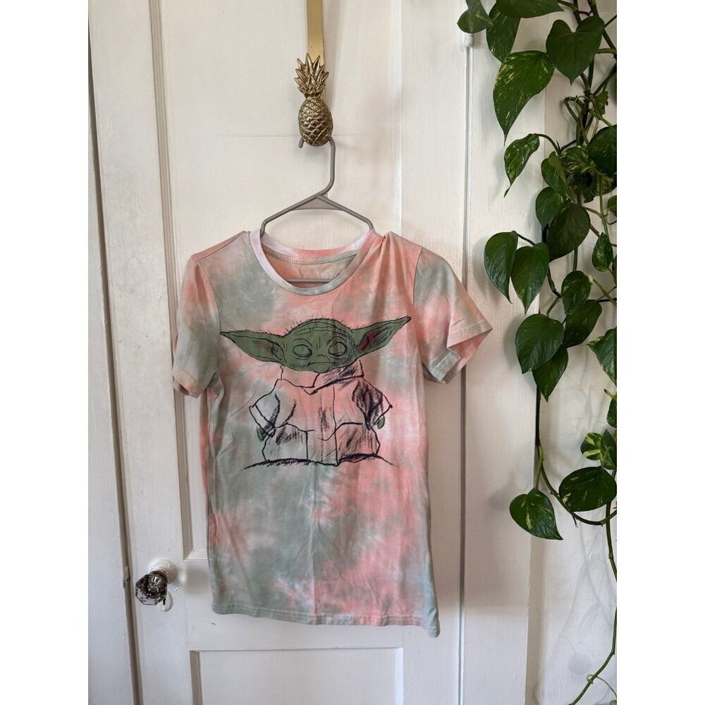 Women’s size small baby yoda t-shirt